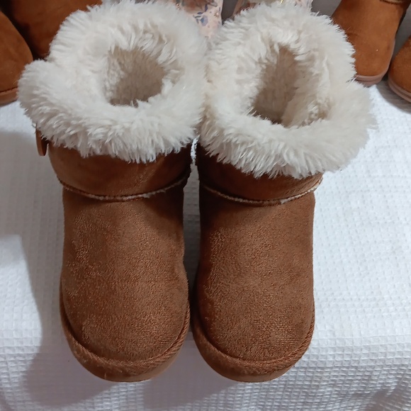 WEE STEP Sherpa faux suede Ankle Boots, sz. 9 youth girls - Picture 2 of 11
